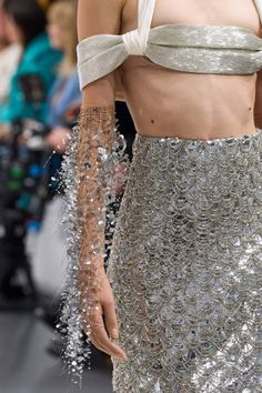 (53) @jeeez-louise on Tumblr Fendi Couture, Couture Looks, Ball Gowns Evening, Only Fashion, Spring 2024, Mode Inspiration, Couture Collection, Fashion Details, Couture Fashion