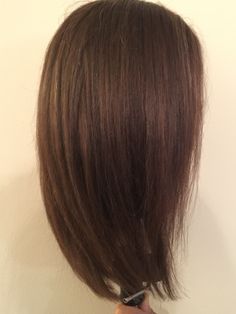 Triangular one length bellow the shoulder Triangular One Length, Hair Cuts, Hair Styles, Hair, Beauty, Quick Saves