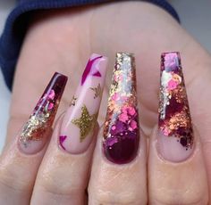 44 Stunning Gold and Purple Nail Ideas You Should Try. Ready for a nail transformation? Dive into these breathtaking ideas that you absolutely must try! Get ready to elevate your nail game! Image from @natalie_thedollshouse Coffin Nail Ideas, Nail Transformation, Game Image, Blue Coffin Nails