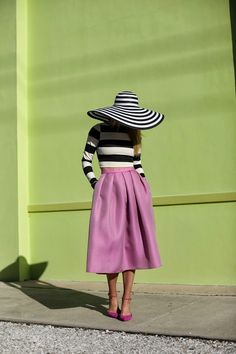 Atlantic Pacific - full skirts and stripes Atlantic Pacific, Casual Styles, Looks Street Style, Purple Top, Pink Skirt, Inspired Outfits, 인물 사진, Fashion Mode, Looks Style