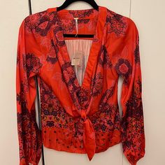 Free People Red Floral Long Sleeve Top (Size Xs) Nwt Vibrant Red Tops For Fall, Vibrant Red V-neck Top, Vibrant Red Top For Fall, Vibrant Red Long Sleeve Tops, Vibrant Red Floral Print Blouse, Red Plaid Shirt, Free People Blouse, Velvet Shirt, Long Sleeve Floral Top