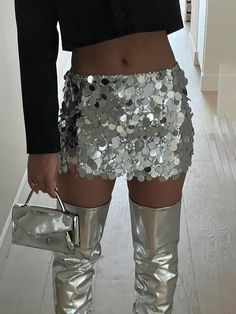 90s And 2000s Fashion, Weeknd Concert, Pencil Pattern, Empire Dresses, Club Fashion, Trendy Crop Tops, Pretty Halloween, High Waist Skirt, Sequin Mini Skirts