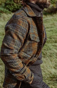 England Outfits Men, Tweed Jacket Outfit Casual Men, Tweed Coat Mens, Scottish Outfits Men, Scottish Man Aesthetic, Professor Aesthetic Male, Irish Mens Fashion, Professor Outfit Men, Cottage Core Men