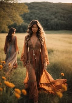 Maxi Dresses Summer Bohemian, Luxury Boho Fashion, Boho Summer Outfits Bohemian, Seductive Fashion, Boho 2024, Desert Pics, Bohemian Fashion Style, Boho Dress Outfit, Wilderness Photography