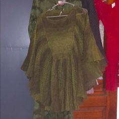 Gorgeous Green Free People Poncho. Never Worn. Free People Sweaters, Wardrobe Wishlist, Free People Sweater, Shrug Sweater, Crochet Ideas, Capsule Wardrobe, Denver, Free People, Sweaters For Women