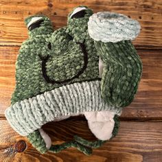 Nwt 12-18 Month Frog Hat & Mittens Combo New With Tags E1-0156 Green Cotton Hat For Winter, Green Cotton Winter Hat, Green Outdoor Hat, Winter Hats For Playtime, Fun Winter Hats For Playtime, Casual Green Hats For Playtime, Playful Green Winter Hat, Adjustable Green Winter Hats, Fun Green Hat For Playtime