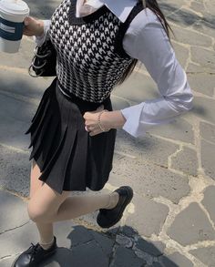 Presentable Outfits Casual, Korean Girl School Outfits, Birthday Outfit Inspiration Casual, Smart Skirt Outfit, Fall Outfits Korean Fashion, Skater Skirt Outfit Aesthetic, Korean Outfits Fall, Tower Of Fantasy Lin, Blue Sweater Dress Outfit