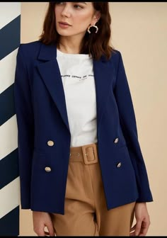 Women Navy Blue Blazer Outfit, Navy Blue Blazer Work Outfit, Blue Navy Blazer Outfits For Women, Navy Blue Blazer Outfit Women Casual, Blue Blazer Outfits For Women Formal, Navy Blue Jacket Outfit Women, Blazer Azul Marino Mujer Outfit Casual, Outfit Blazer Blu, Dark Blue Jacket Outfit Women