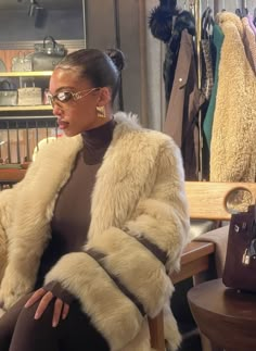 Beige One Piece Outfit, Fur Cardigan Outfit, Mafia Outfits, Winter Baddie, Lauren Wood, Lori Harvey, Winter Fashion Outfits Casual, Iconic Fashion, Tv Host