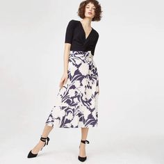 Club Monaco Kisat Skirt Fashionable Dresses, Club Monaco, Lightweight Jacket, Stylish Men, Ruffle Hem, White Shirt, Pleated Skirt, Monaco, Floral Skirt