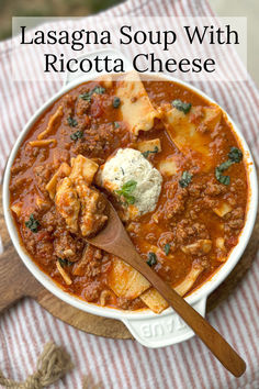 This delicious lasagna soup with ricotta cheese combines all the classic flavors of a traditional lasagna in an easy, one-pot meal. Perfectly seasoned sausage, savory broth, tender pasta, and a creamy ricotta topping make this soup an instant favorite the entire family will enjoy! Lasagna Soup With Ricotta, Delicious Lasagna, Traditional Lasagna, Lasagna Soup, Cozy Meals, Easy Lunch, Ricotta Cheese, Easy Lunches, One Pot Meals