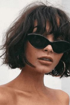 French bob hairstyle, Parisian chic haircut, elegant short hair French Short Hairstyles, French Bob Tutorial, French Bob With Bangs Oval Face, French Bob Long Face, French Bob With Layers, Chin Length Hairstyles With Bangs, French Bob Styling, French Bob Aesthetic, French Bob Bangs