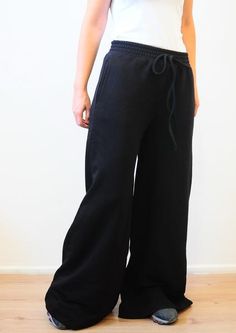 1 Women Extra Wide Leg Kimono TRICOT Extra Long Track Pants Sweatpant Jogger Loosely Fitted Wide-leg Yoga Sweatpants, Wide Leg Pull-on Sweatpants For Loungewear, Wide-leg Loungewear Sweatpants With Side Pockets, Pants Reference, Luxury Black Wide-leg Sweatpants, Turkey Women, Sport Silhouette, Black Wide Leg Pull-on Pants For Loungewear, Long Pants