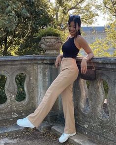 Outfit Semi Formal Mujer, Outfit Buchifresa, Thanya W, Neutral Aesthetic Outfits, Neat Casual Outfits, Outfit Looks, Fiesta Outfit, Outfit 2022, Trouser Outfit