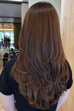 Layers For Medium Straight Hair, Medium Long Layered Haircuts Straight Hair, Straight Hair Layers Medium, Trendy Layered Haircuts, Layered Haircuts Straight Hair, Layered Haircuts Straight, Haircuts For Long Hair Straight, Straight Layers, Layered Haircuts For Long Hair