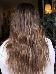 sun kissed brown hair, brown highlights on brown hair, sun kissed hair brunette, california brunette California Brunette Hair, California Brunette, Light Brunette Hair, California Hair, Latest Hair Color, Brown Hair Inspo, Brunette Hair With Highlights, Brunette Balayage Hair, Latest Hair