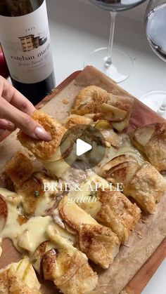 Nicolle Love | Cheese, Wine, Recipes & Dinner Parties on Instagram: "RECIPE HERE ⬇️✨

This brie & apple galette is sure to be a crowd pleasing appetizer this fall! It’s cheesy with all the flavors of the season 🍎🍂

Pair with @bodegasestebanmartin Grenache-Tempranillo-Syrah Spanish red blend #estebanmartinpartner🍷 this winery is situation on a cold dry mountain range that prioritizes sustainability, vegan & organic wines! The perfect red blend to drink this fall with good company 😍

What you’ll need:

🧀 8oz brie cheese 
🧀 puff pastry sheet
🧀 red & green apple
🧀 cinnamon 
🧀 honey
🧀 one egg (egg wash)
🧀 fresh thyme (garnish)

Heat oven to 400. Put your puff pastry on a baking sheet. Add slices of brie cheese in the middle with apple slices on top. Fold in the edges of your puff pas Baked Apple Pie Dip, Apple Brie Galette, Apple Brie Puff Pastry, Apple Brie Appetizers, Recipes With Puff Pastry Sheets, Wine Appetizers, Egg Egg, Apple Galette, Cheese Wine