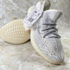 Adidas Yeezy Boost 350 V2 Static Non Reflective Mens 8.5 Ef2367 Wht/Gry 2021 New With Tags - No Box. The Only Flaw Is Some Yellowing On The Left Heel As Shown In Last Photo. Grey Yeezy, Adidas Nite Jogger, Gymwear Outfits, Adidas Originals Shoes, Adidas Shoes Originals, Superstars Shoes, Adidas Originals Superstar, Yeezy 350, Yeezy Boost 350 V2