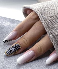 Nails Oval Design, Pink White Nails, Retro Nails, Edgy Nails, Nail Art Disney, Gel Nail Design, Chic Nails