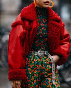 Maximalism Style Fashion, Maximalist Street Style, Maximalism Clothes, Maximalist Outfit Ideas, Maximalist Style Fashion, Maximalist Wardrobe, Aesthetic Jacket, Maximalism Fashion, Frog Rock