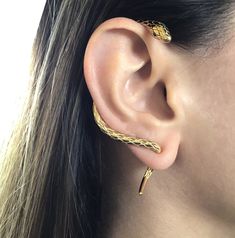 SINGLE Snake Cuff Earring Snake Cuff Earring Gothic Earring - Etsy Earrings Climbers, Slytherin Core, Snake Ears, Jewelry Wishlist, Body Accessories, Cuff Earring, Shiva Wallpaper, Gothic Earrings, Gold Ear Cuff