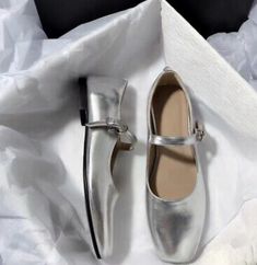 Silver Mary Jane Shoes, Silver Mary Janes, Silver Mary Janes Outfit, Silver Ballet Flats Outfit, Silver Flats Outfit, Mary Janes Outfit, Ballet Flats Outfit, Mary Jane Shoe