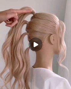 Daily Hair Tutorials 💇‍♀️ on Instagram: "1,2 or 3?? Which one is your favourite?😍🥰 By @polishedstylejustine 💕 . *No copyright infringement was intended. If you are the author of this video and do not want your video to be posted on this page, please contact me in DM and your video will be deleted as soon as possible. Thank you 🤗 . #hairvideo #hairdecoration #cutehairstyles #hairstyleideas #tutorialhair #hairvideotutorial #hairstyle #hotd #hairstyletutorial #hairstylevideo #hairtransformation #tutorialhairdo #hairideas #hairtutorialvideo #hairofinstagram" Long Hippie Hair, Dancer Hairstyles, Easy Hair Dos, Easy Updos For Long Hair, Black Hair Balayage, Easy Bun Hairstyles, Hippie Hair, Hairstyles For Layered Hair