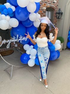 [CommissionsEarned] 79 Most Saved Graduation Outfit Ideas High School Tips and Tricks To Save Today #graduationoutfitideashighschool Class Of 2023 Picture Ideas, Graduation Pants Outfit College, Casual Outfit Graduation Pictures, College Decision Outfit, Spelman College Photoshoot, Graduation Pants, College Decision Photoshoot, High School Graduation Outfit Ideas, Graduation Party Outfit Ideas