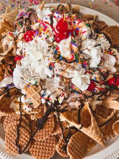 Crumbled up ice cream cones topped with ice cream, whipped cream, sprinkles, and cherries. Ice Cream Nachos Dessert, Nachos Ingredients, Food Bars, Buffet Ideas