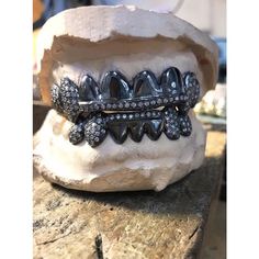 16pc Black Gold Flooded Bar Grillz - grillz Luxury Black Iced Out Jewelry, Luxury Iced Out Black Jewelry, Luxury Black Bling Jewelry, Gold Grill, Dental Impressions, Custom Grillz, Gold Grillz, Front Teeth, Gold Teeth