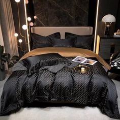 Jasmine Black Luxury Jacquard Duvet Cover Set Black And Gold Bedroom, Duvet Comforter Sets, Bank Bed, Bedroom Minimalist, Cal King Bedding, Cotton Bedding Set, Bad Inspiration, Egyptian Cotton Bedding, Gold Bedroom