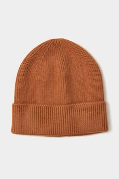 This beanie is the perfect finishing touch to your everyday winter style. From the soft yarn to the cosy ribbed design and eye-catching rust colour, every detail makes it perfect for wrapping up this season. So cool and casual, it’ll bring a real urban chic vibe, so you’ll step out feeling fabulous and looking phenomenal. Rust Colour, Style Beanie, Occasion Dresses Wedding Guest, Petite Jumpsuit, Petite Coat, Joe Browns, Cold Weather Outfits, Urban Chic, Rust Color