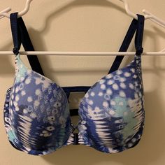 Victoria’s Secret Lined Demi 32dd Front Closure Nwt Victoria's Secret Blue Summer Bra, Spring Blue Push-up Bra, Casual Blue Fitted Bra, Green Zebra, Victoria Secret Body, Padded Sports Bra, Victoria Secret Sport, Full Coverage Bra, Balconette Bra