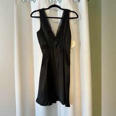 Love The Dress. Too Short For My Curves Lace Trim Slip Dress For Date Night, Date Night Slip Dress With Lace Trim, Chic Mini Dress With Lace Trim For Night, Chic Night Mini Dress With Lace Trim, Chic Night Dress With Lace Trim, Black V-neck Slip Dress With Lace Trim, Night Dresses With Lace Trim And Mini Length, Mini Dress With Lace Trim For Night, Night Mini Dress With Lace Trim