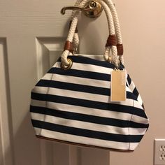 Super Cute Michael Kors Bag. Navy And White With Gold Details. Medium Tote, Gold Details, Michael Kors Bag, Womens Tote Bags, Navy And White, Blue White, Michael Kors, Super Cute, Blue And White