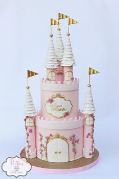 Castle cake wedding princess fairy tale birthday Pink Castle Cake, Flori Fondant