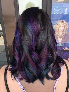 Pretty oil slick hair color Ash Blue Highlights On Dark Hair, Oil Spill Hair, Oil Slick Hair Color, Shadow Roots Hair, Oil Slick Hair, Winter Hair Color Trends, Slick Hair, Galaxy Hair, Rainbow Hair Color