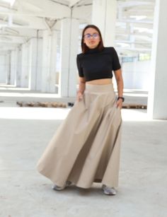 Indulge in timeless style with our high-waisted maxi skirt. Crafted from luxurious cotton gabardine, it boasts a flattering flare that effortlessly elongates your silhouette. The perfect blend of comfort and sophistication. The high waist and flared silhouette create feminine look. Dress it up or down - it's a versatile piece for any occasion. ◈ Stylish and chic fashion is our shared dream! You can be sure that this piece is made with a lot of love and craftsmanship.  ◈ S I Z I N G ◈ This item i Edwardian Walking Skirt, Long Flare Skirt, Walking Skirt, High Waist Maxi Skirt, Skirt Plus Size, High Waisted Maxi Skirt, Skirt Summer, Floor Length Skirt, Elegant Skirt