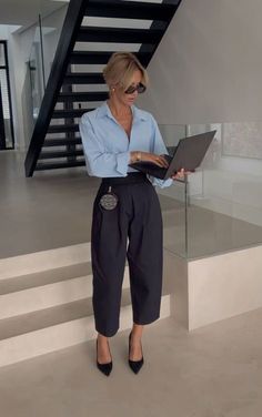 Stylish People, Outfit Elegantes, Summer Office Outfits, Business Attire Women