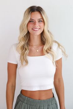 Elevate your essentials with the Penelope Everyday Cropped Tee! This versatile piece combines simplicity with modern style, featuring a flattering square neckline that adds a touch of sophistication to your everyday look. The cropped cut offers a trendy, contemporary vibe that pairs effortlessly with high-waisted jeans, skirts, or shorts. Made from soft, breathable fabric, this tee ensures all-day comfort while maintaining its shape and quality wash after wash. The short sleeves provide a relaxe Cropped Tees, Casual Kimono, Cute Graphic Tees, 4th Of July Outfits, Rust Dress, Puff Sleeve Dresses, Casual Jumpsuit, Cropped Tee, Tees For Women