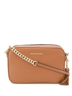 brown leathe logo plaque gold-tone hardware top zip fastening adjustable shoulder strap Nice Purses, Virtual Wishlist, Michael Kors Bag Brown, Wishlist 2022, Fancy Purses, Mk Purse, Best Purses, Michael Kors Crossbody Bag, Girly Bags