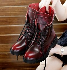 Color:red.black.dark brown. Sizen here： 4.5 B(M) US Women/3 D(M) US Men = EU size 35 = Shoes length 225mm Fit foot length 225mm/8.8in 5.5 B(M) US Women/4 D(M) US Men = EU size 36 = Shoes length 230mm Red Doc Martens, Doc Martens Style, Triangle Hair, Doc Martens Outfit, Doc Martens Boots, Punk Boots, Army Boots, Dr Martens Boots, Women Fashion Edgy