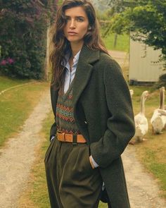 English Country Fashion, Countryside Outfit, Countryside Fashion, British Country Style, Country Fashion, Hunting Clothes, Heritage Fashion, English Style, Look Vintage