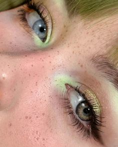 Makeup For Sage Green Outfit, Green Makeup Looks Blue Eyes, Green Makeup On Blue Eyes, Hooded Eye Makeup Green, Green Makeup Looks Brown Eyes, Hobbitcore Makeup, Bold Colorful Eye Makeup, Green Highlight Makeup, Formal Green Makeup