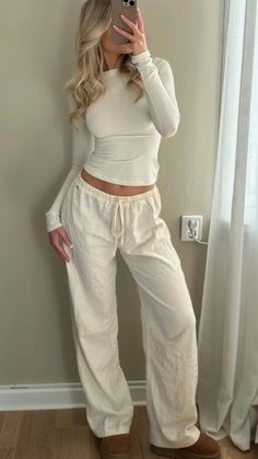 Linen Pants Outfit, Uni Outfits, Outfit Inspo Casual, Stockholm Fashion, Cute Everyday Outfits, Cute Simple Outfits, Outfit Inspo Fall, Basic Outfits