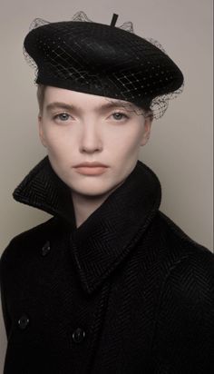 Dior Beret, Dior Spring 2020, Dior Ready To Wear, Haute Couture Paris, Dior Dress, Cruise Collection, Rei Kawakubo