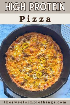 High protein pizza in a cast iron skillet. Protein Pizza Dough, Protein Pizza Crust, Healthy Pizza Dough, High Protein Pizza, Healthy Pizza Crust, Low Calorie Pizza, Pizza From Scratch, Protein Pizza, Easy High Protein Meals