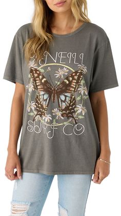 Fit & Design: O'Neill Women's oversized tee 27.5" In length Garment Pigment Dye Soft cotton feel Screen print graphic Additional Details: Womens Oversized Tee, Oneill Womens, Womens Athletic Outfits, Print Graphic, Athletic Outfits, Oversized Tee, Graphic Tee Shirts, Screen Print, Top Shirt