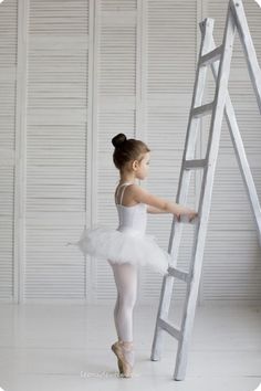 Ballerina Photoshoot, Les Lolirock, Toddler Ballet, Toddler Dance, Baby Ballet, Ballet Pictures, Ballet Kids, Body Photography, Ballet Photos