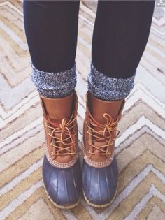 Camp Socks, Socks Outfit, Hiking Boots Outfit, Hiking Outfits, Quoi Porter, Boating Outfit, Minimal Chic, Outfit Winter